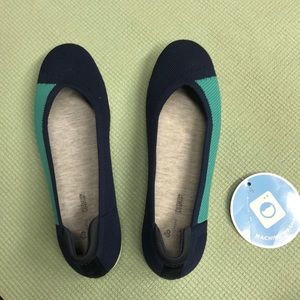 Cloudsteppers by Clark’s Cushion Soft Flats NWT